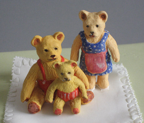 THREE BEARS FAMILY (Back).